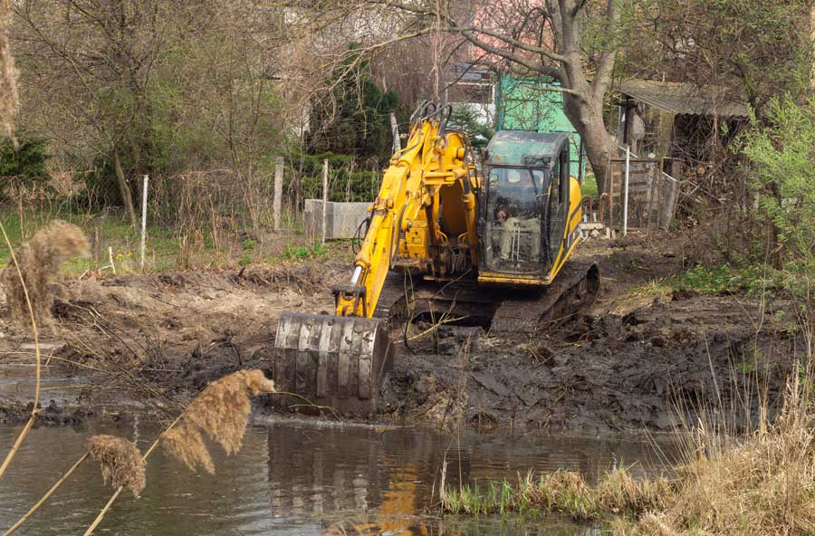 Pond Dredging – Little’s Excavation
